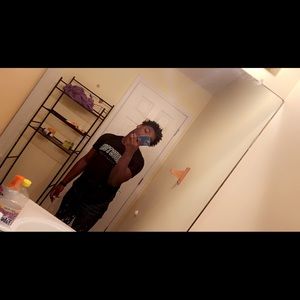 Meet your Posher, Rj